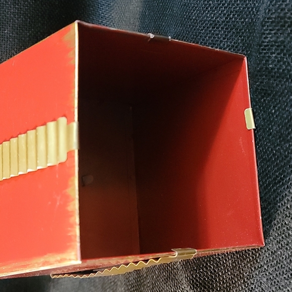 Ashland Christmas Decor metal Gift Package Galvanized Metal Ribbon - Picture 4 of 4